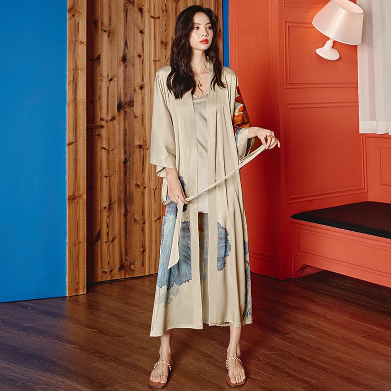 2023 novo estilo pijamas de cetim feminino verão Plus Size luz luxo manga três quartos legal camisola roupão Homewear fe