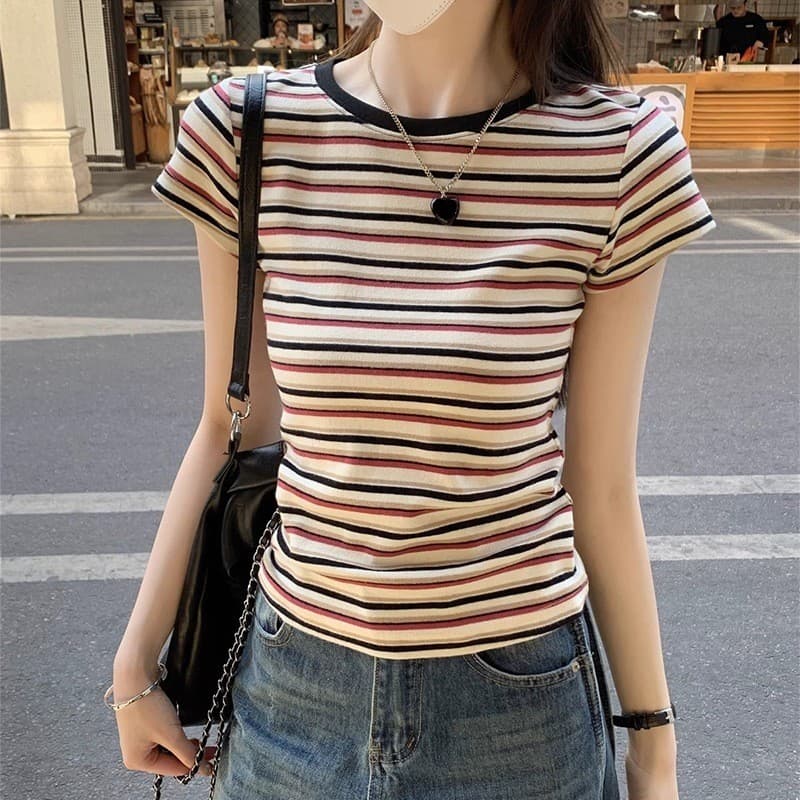 Verão novo estilo Retro contraste cor listras de manga curta nicho Design camiseta feminina magro-ajuste mais magro olha
