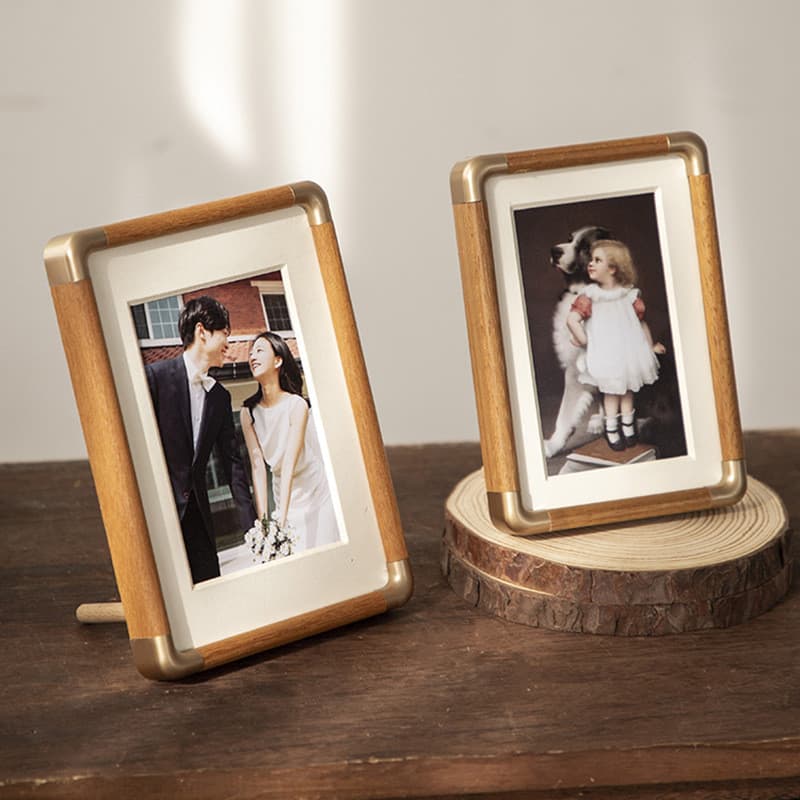 Porta-retratos de madeira maciça com cantos de cobre, ornamento de mesa de 6 polegadas, pode ser usado para imprimir fot