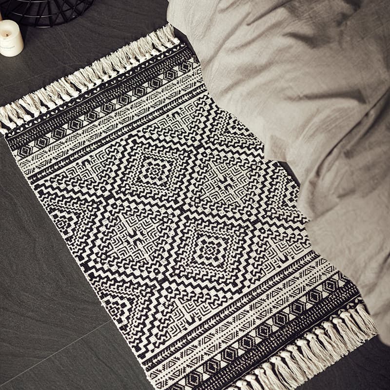 Tapete artesanal de algodão em preto e branco, estilo nórdico, com franjas, adequado para pousadas, salas de estar, como