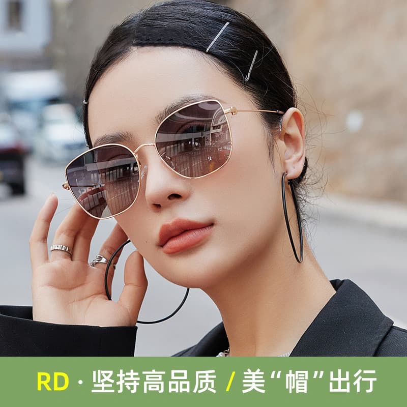 Óculos de sol feminino 2025 novo estilo adequado quadrado redondo rosto protetor solar Anti-ultravioleta High-End senhor