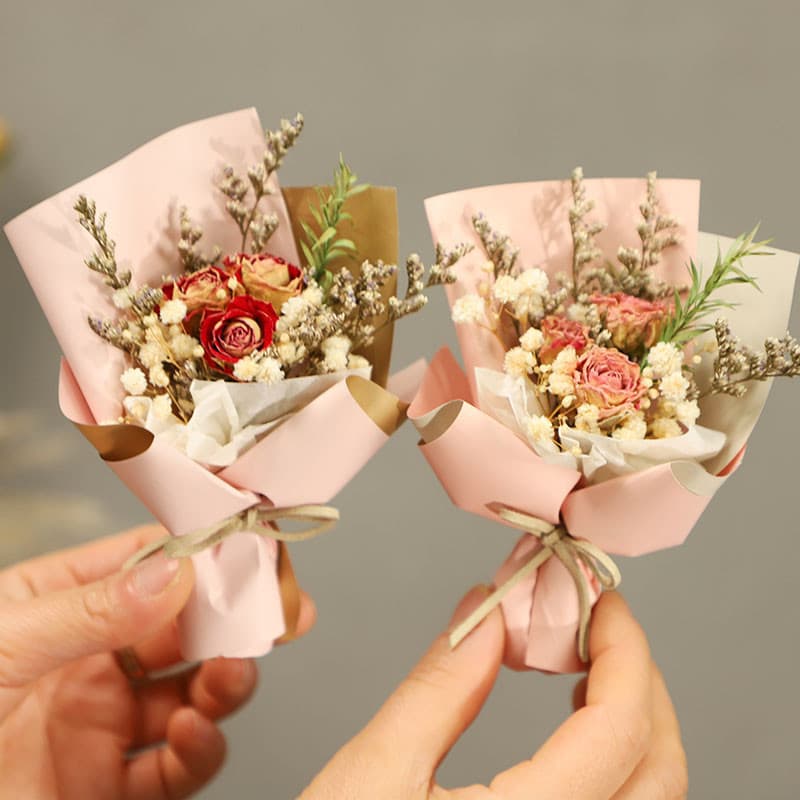 Acompanhando caixa de presente Mini pequeno buquê decoração de presente de natal foto adereços polegar flores secas fres