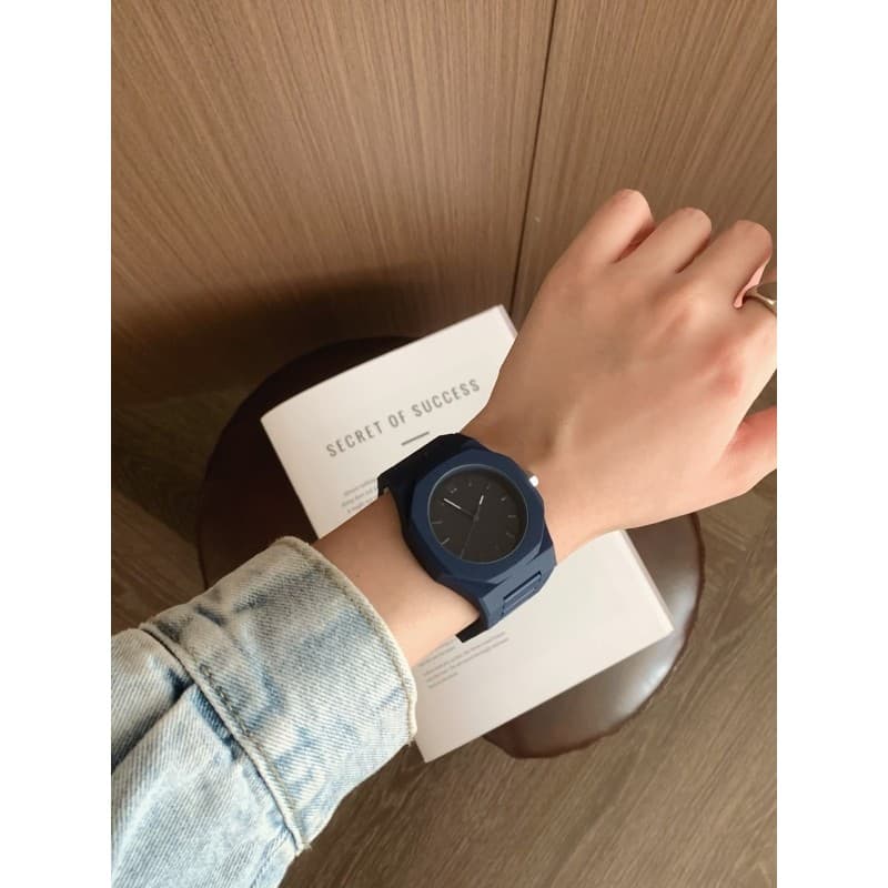 Novo estilo elegante relógio de pulso doméstico estilo de moda relógio de pulso masculino feminino casais nicho Design s