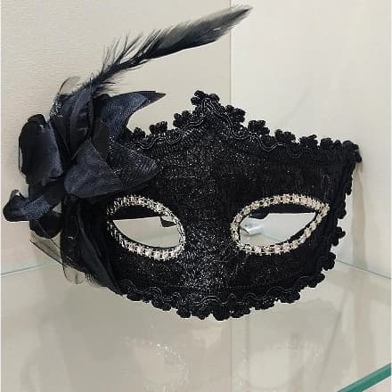 Máscara bailes de máscara, carnaval ,eventos, renda, brilho preta , branca com flor ou sem flor.