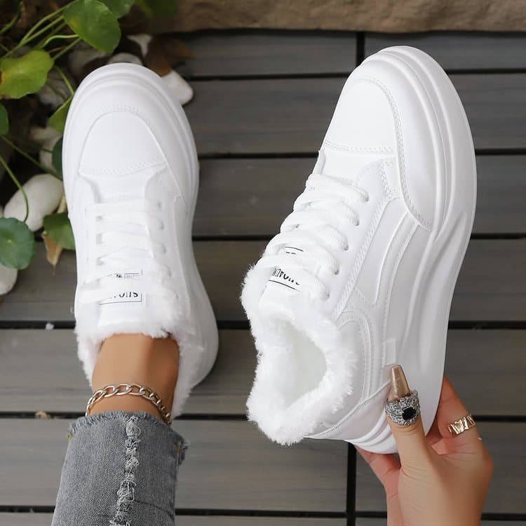 Sapatos femininos brancos de lã de inverno novo estilo, superfície de couro PU, calor de sapato de pelúcia, estilo com c