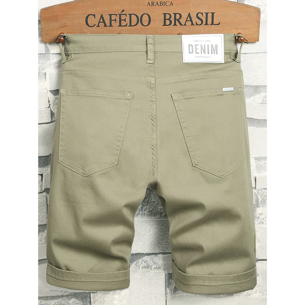 2026 novo estilo calças verdes Shorts masculinos verão estilo fino cinco pontos calças cortadas estilo masculino Denim c