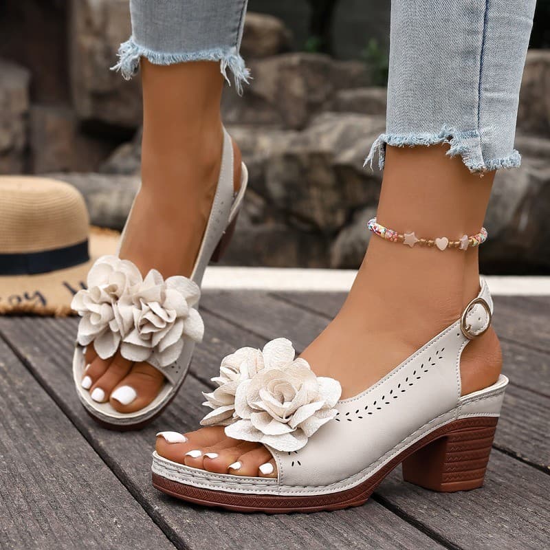 2026 NWomen Sapatos Sandálias Vintage Flor Decorar Peep Toe Mulheres Verão 2026 Plataforma Grosso Salto Alto Alça Trasei