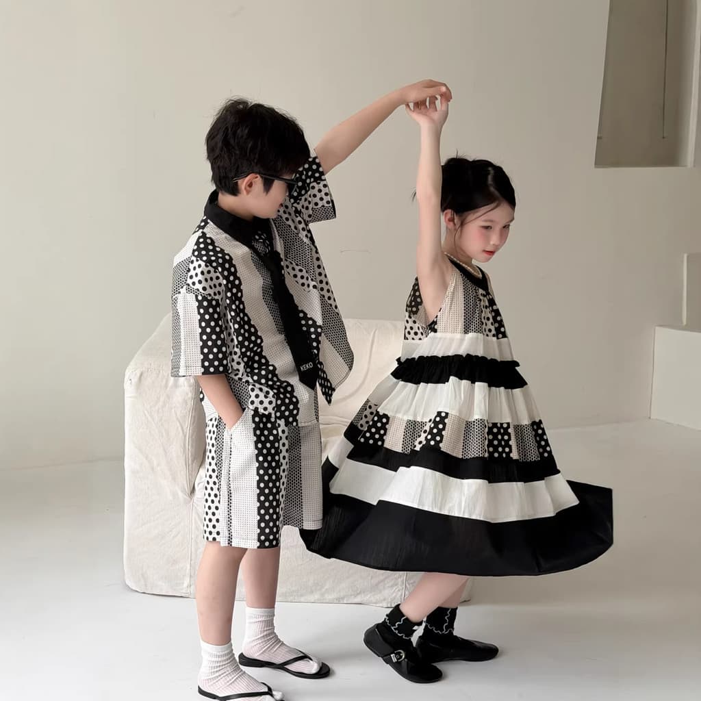 Mongol crianças irmãos irmãs roupas 2026 verão meninos meninas versão coreana Irregular contraste cor Shorts de manga cu