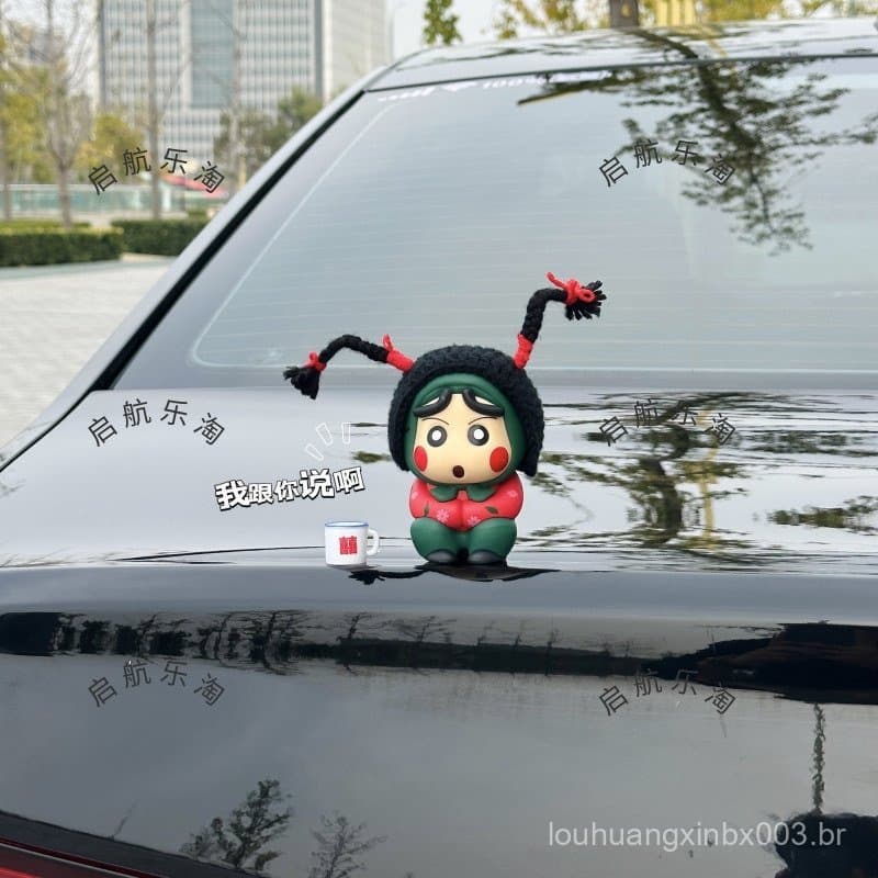 Decoração traseira de carro, enfeite de carro Cuihua Village Crayon Shin-chan, boneco para teto de carro, brinquedo de c
