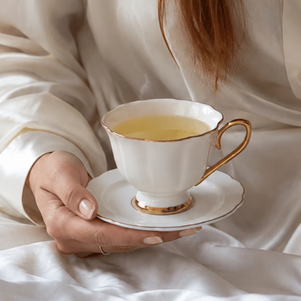 Jogo de 6 Xícaras para Café chá Mon Charman borda dourada 240ml branco Bela e a Fera