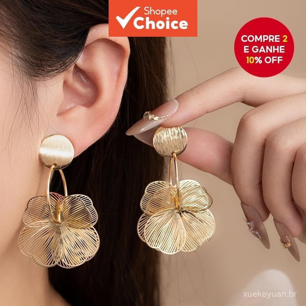 Brincos femininos dourados de trevo de quatro folhas e flores, clip-on, antialérgicos, sem furo, brincos pendentes,