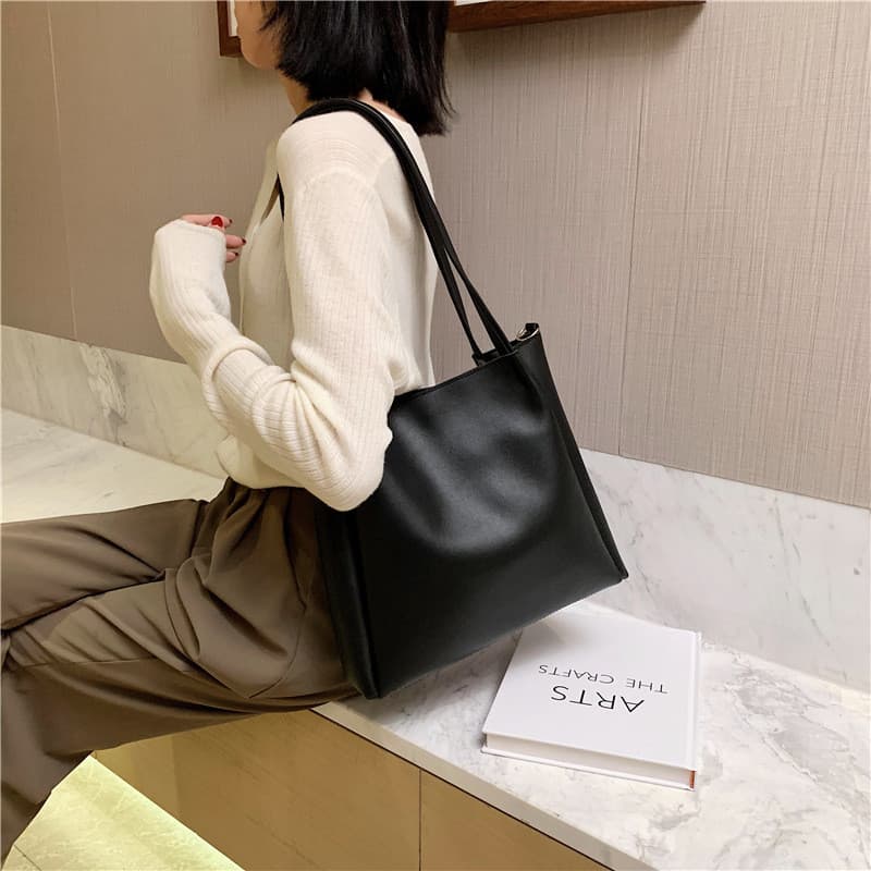 Bolsa de ombro Casual feminina 2026 novo estilo Original classe trabalho Commuter bolsa de couro macio grande capacidade