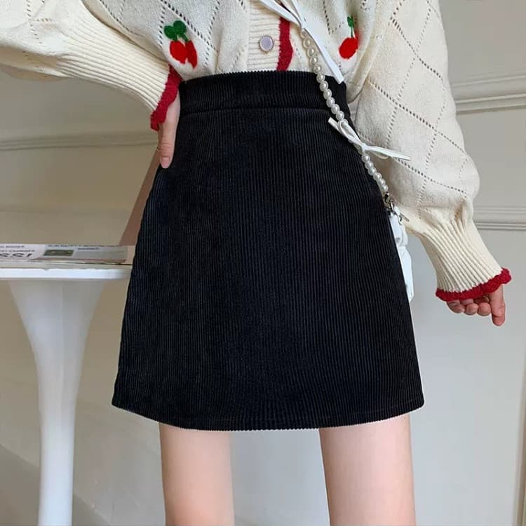 Saia feminina outono inverno veludo saia curta cintura alta Anti-reflexo pequena saia linha A mais magro olhar Hip saia