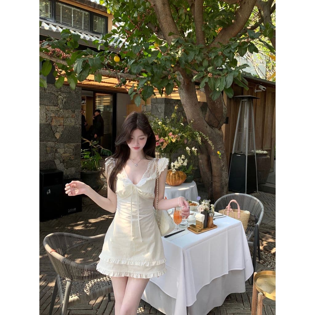 Francês babados pequena manga voadora branco estilingue vestido feminino verão High-End sentir temperamento mais magro o