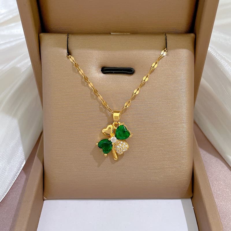 Colar De Aço Titânio Leve E Luxuoso Com Diamante Completo Micro-Incrustado Zircônia Esmeralda Design De Quatro Quebras