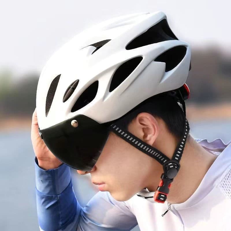 Capacete de ciclismo masculino feminino capacete de bicicleta adulto capacete de verão tipo magnético capacete de Mounta