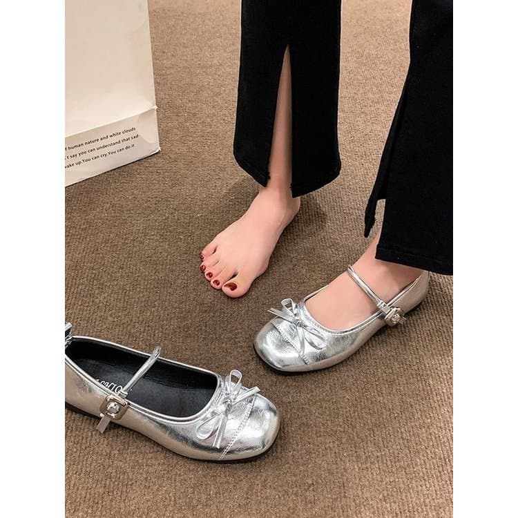 Francês dedo do pé redondo arco sapatos planos feminino 2026 verão novo estilo All-Match pequenos sapatos de couro boca