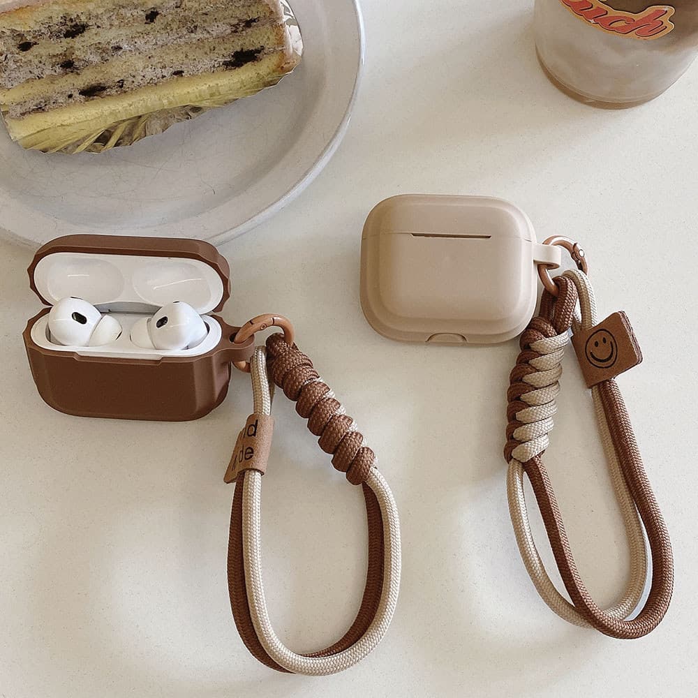 Capa protetora de silicone simples e macia, equipada com uma alça anti-perda, adequada para Airpods 4 3 Pro 2 1 HUFV.