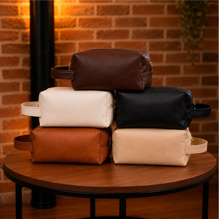 Kit 4 Necessaire Masculina e Feminina Multiusos para Viagem Modelo Unissex Cores Variadas