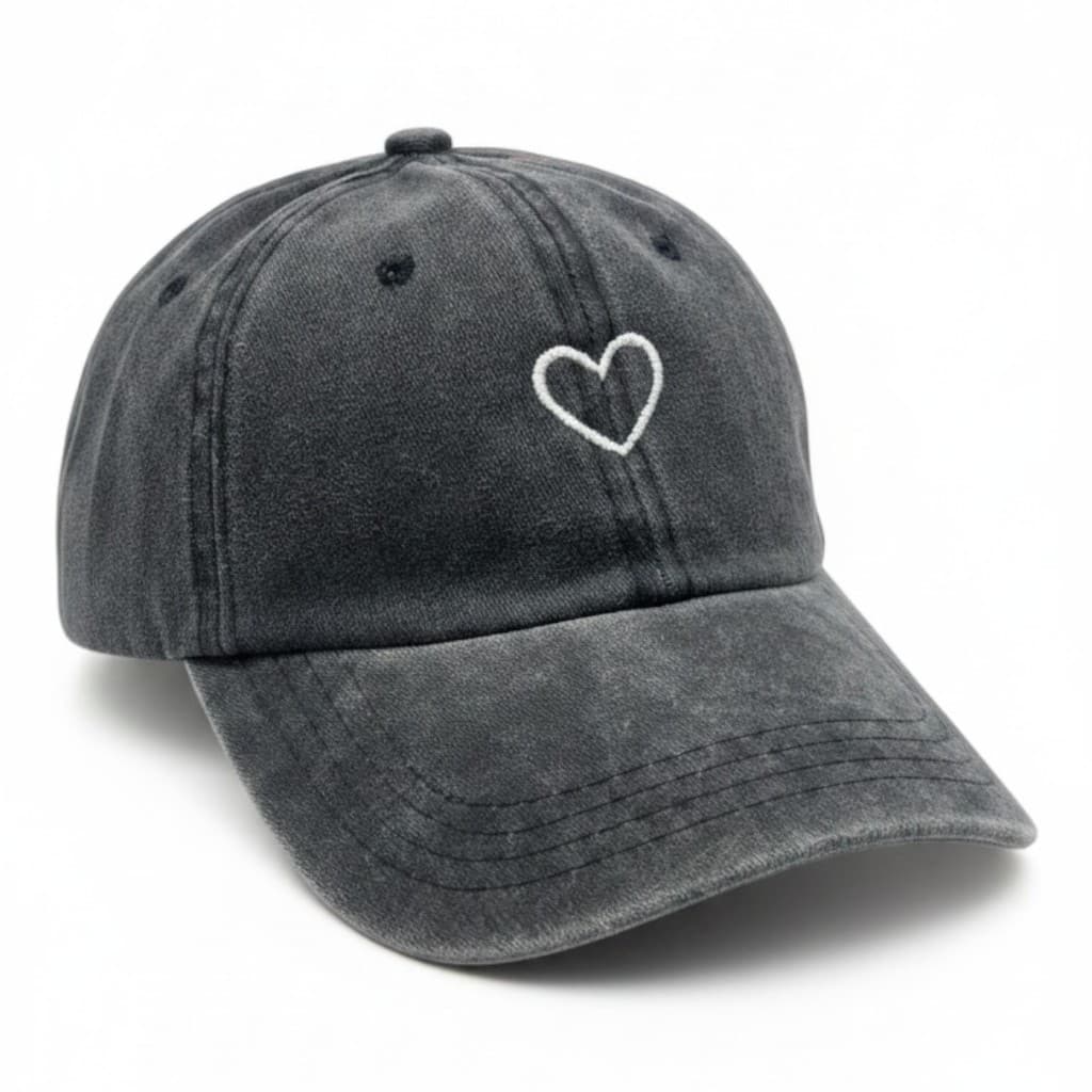 Boné Jeans Desbotado Love Bege Coração Aba Curva Vintage