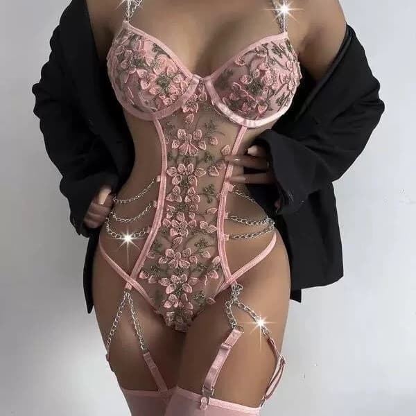 2026 novo estilo tamanho grande sentir feminino uma peça gaze tentação Metal bordado oco aberto picante Bodysuit20260807