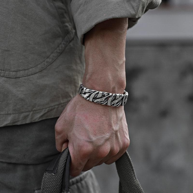 2026 Nova Pulseira Aberta Vintage de Nicho para Homens, Bracelete Largo, Feito à Mão na Tailândia