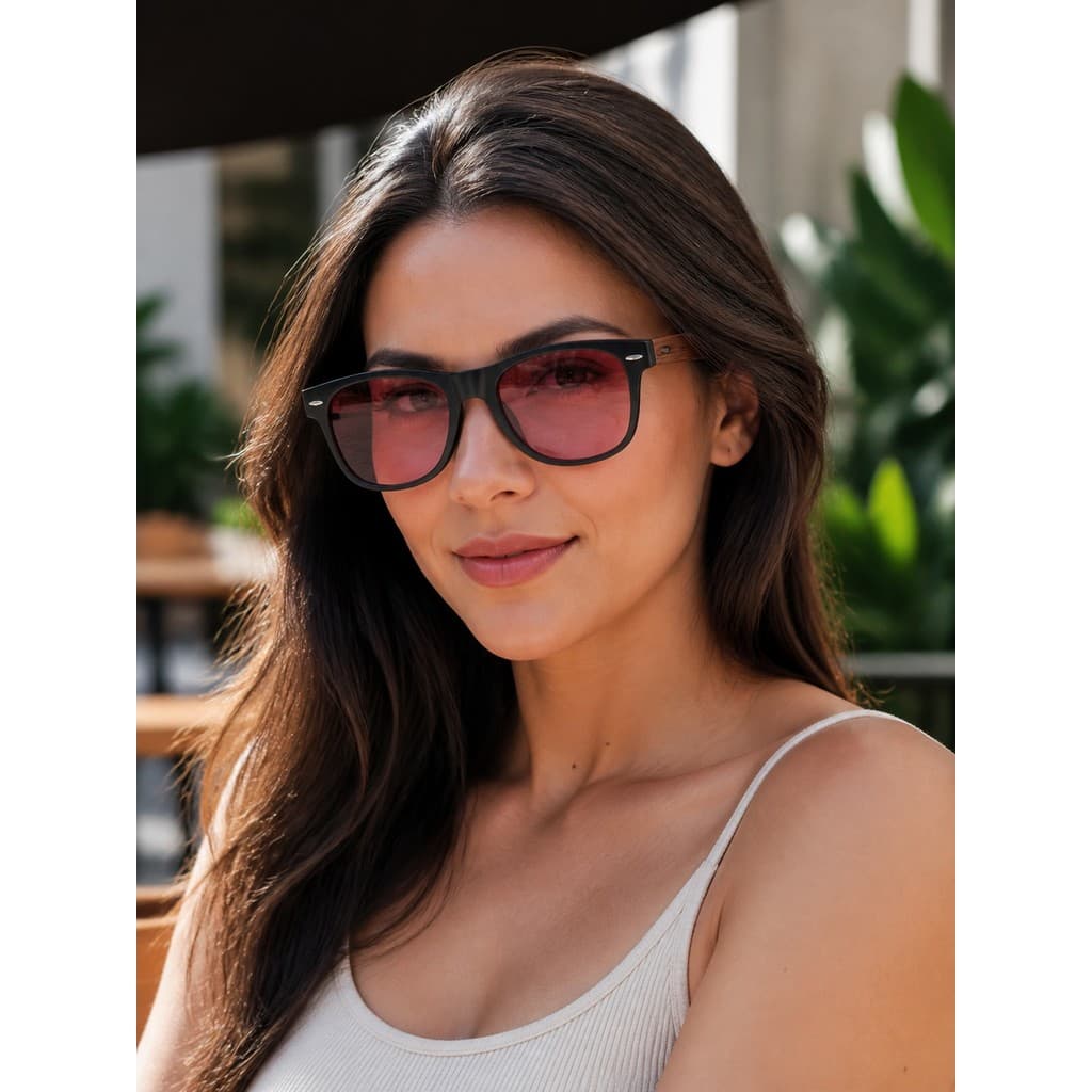 Óculos de Sol com Hastes Amadeiradas e Lentes Coloridas