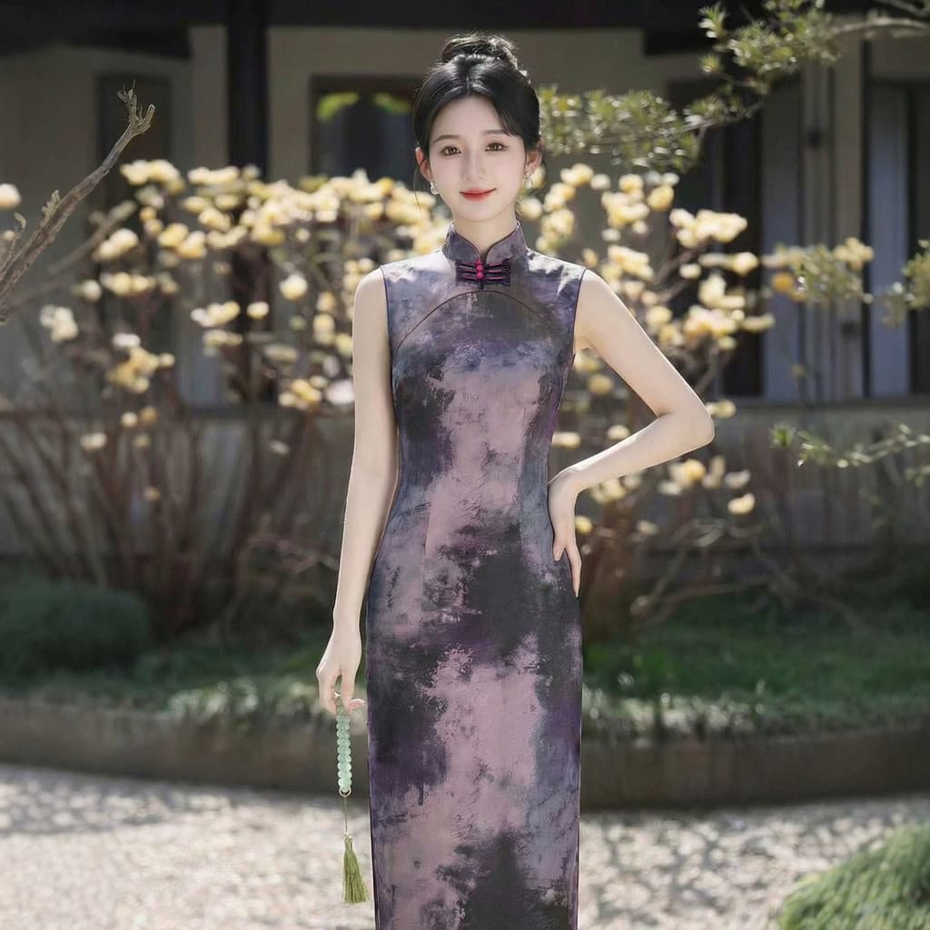 Novo estilo chinês roxo cetim melhorado Cheongsam 2026 novo estilo feminino estilo Gangnan sem mangas estilo longo mais