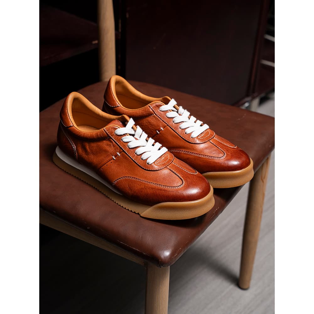 2026 Novo estilo de couro macio feito à mão em couro de cavalo lavado!Macio confortável respirável Retro tênis sapatos c