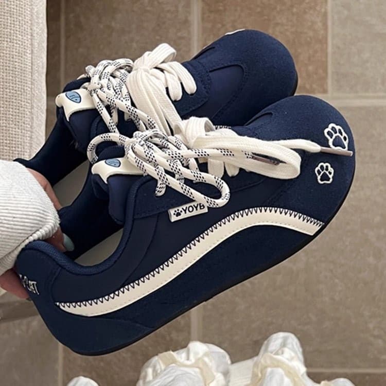 Sapatos de treinamento alemão feminino 2026 novo estilo primavera sapatos Retro All-Match ins Casual tênis de aumento in