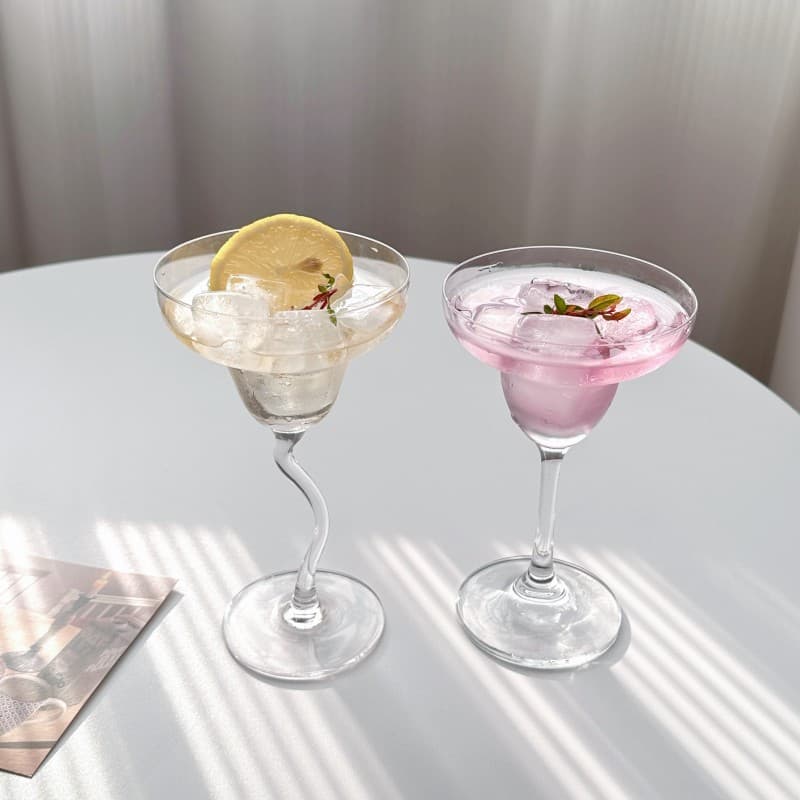 Nicho ins criativo cristal curvo taça Margarita copo de vinho Martini champanhe copo de vinho espumante