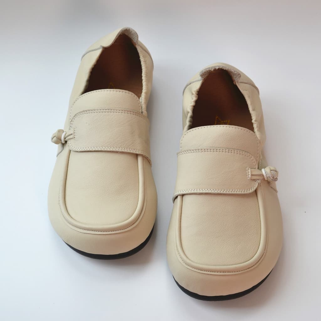 Largo último dedo do pé grande couro genuíno ervilhas sapatos masculinos sola macia couro macio deslizamento-On sapatos
