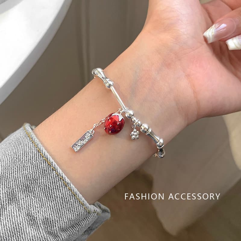 Berry tem problema morango pulseira feminina luz luxo nicho requintado High-End acessórios de mão presentes para namorad