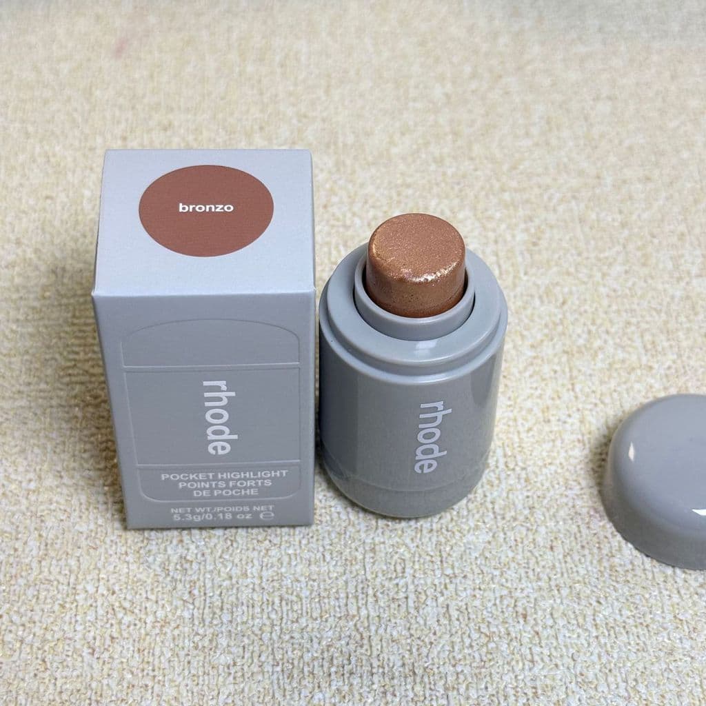 Hayley Rhode Highlighting Stick , Aplicadores De Bochecha Cintilantes E Delicados , Rosa/Pérola Iluminadora