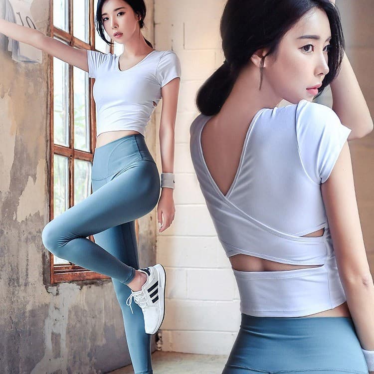 Novas roupas de Yoga femininas mais magro olhar de manga curta esportes camiseta influenciador correndo de secagem rápid