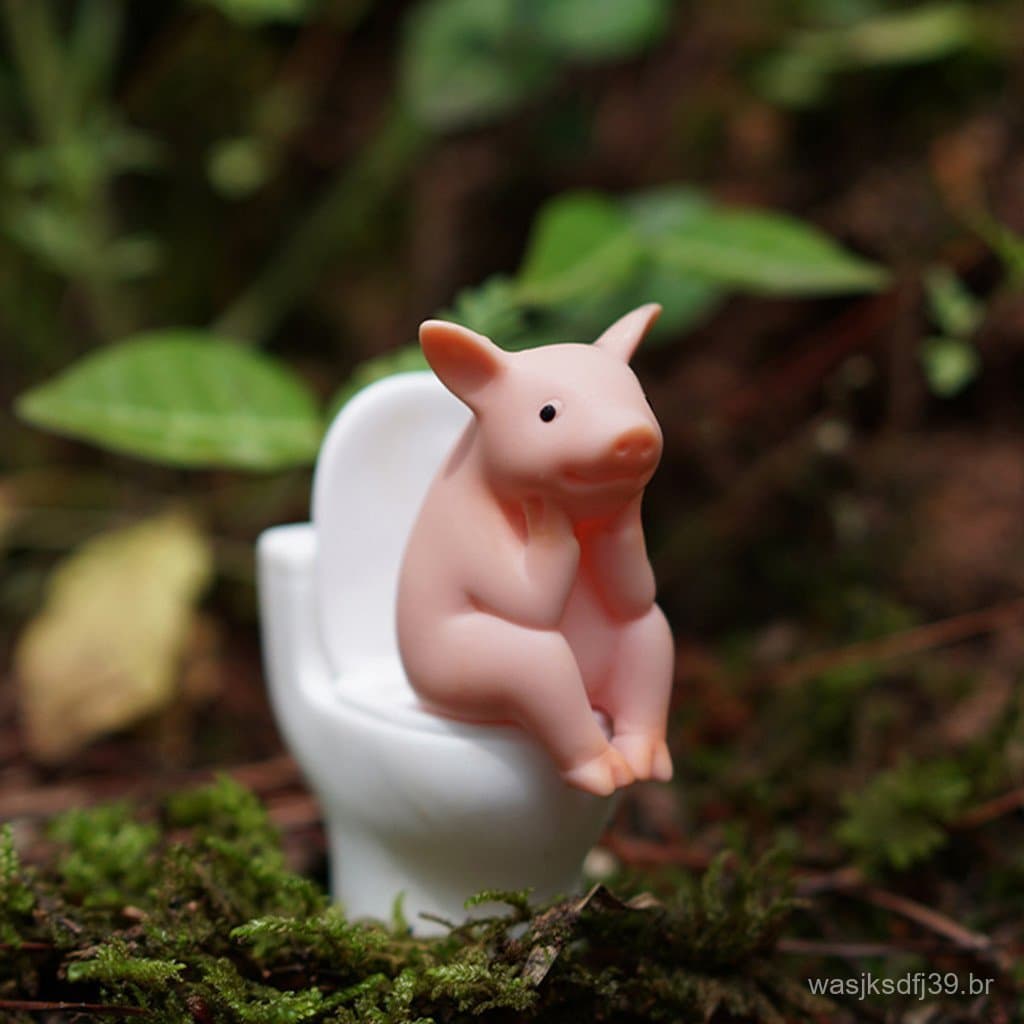 [SKI] Estátua De Porco Em Miniatura , Sentado No Banheiro , Mini Brinquedo Animal , Estatueta De Porquinho , Painel De C