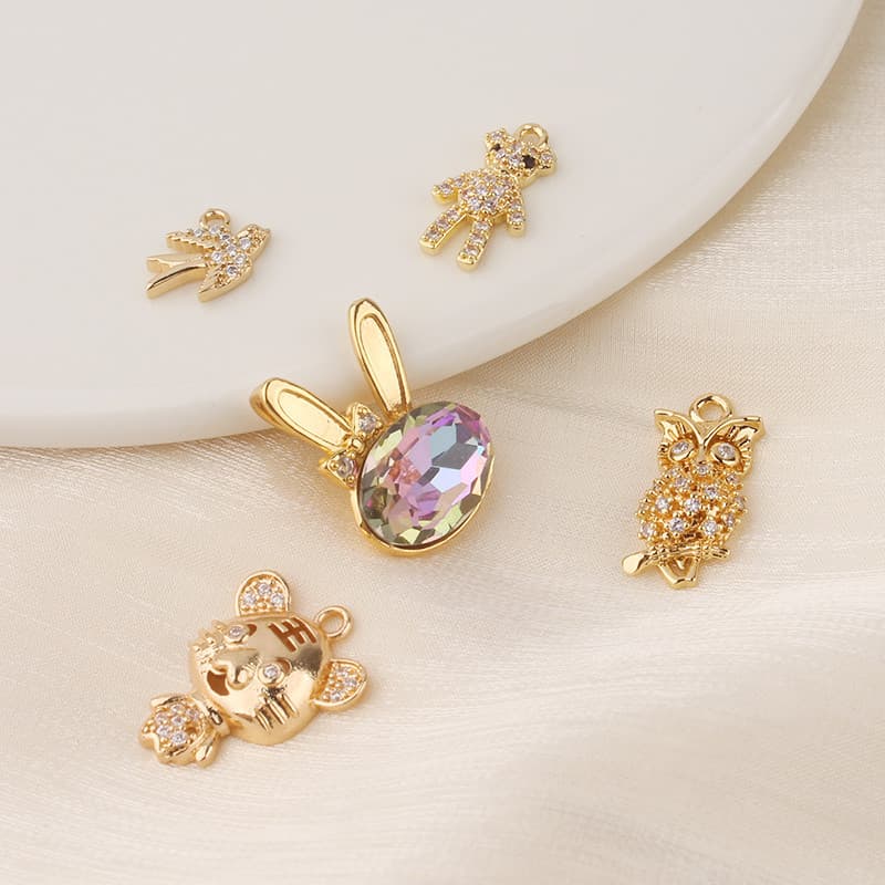Diy acessórios Micro incrustado zircão cor preservação coelho coruja urso andorinha pingente pulseira Material artesanal