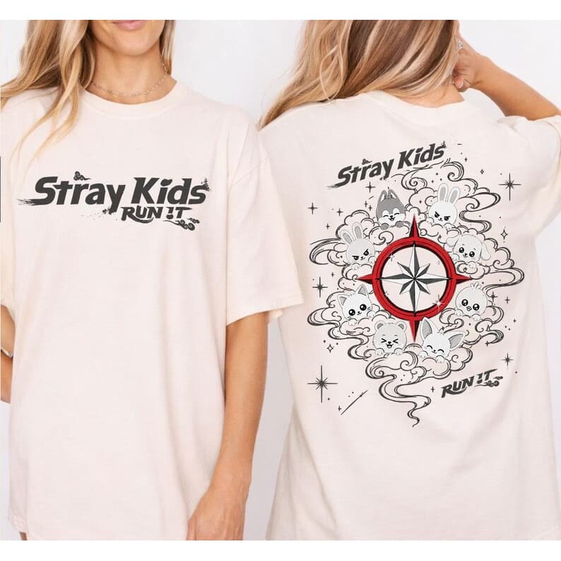 Camisa de Algodão Off - White para Mulheres com Design de Letras e Compasso Stray Kids para Ocasions Casuais