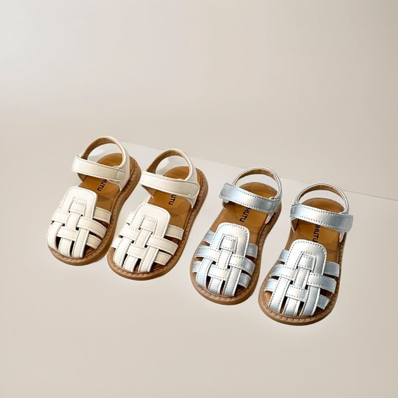 Meninas tecido Baotou sandálias 2026 verão novo estilo meninas moda sapatos de praia de sola macia antiderrapante sapato