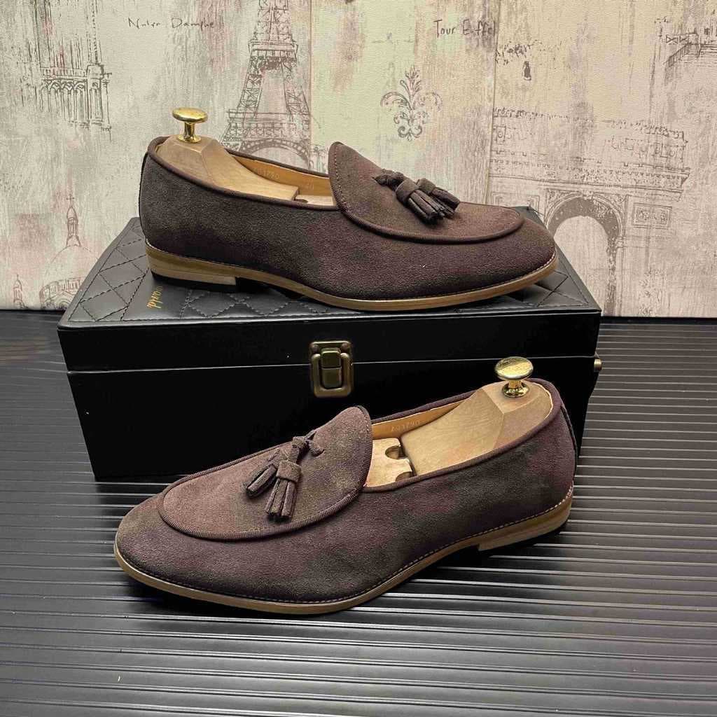 Um Pedal verão novo estilo ervilhas sapatos masculinos outono camurça fosca mocassins casuais na moda sapatos masculinos