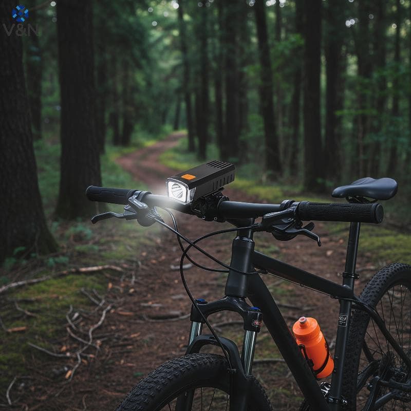(V & N) Luz De Ciclo Recarregável USB Farol De Bicicleta Para Passeios Noturnos Seguros De Alto Lúmen .