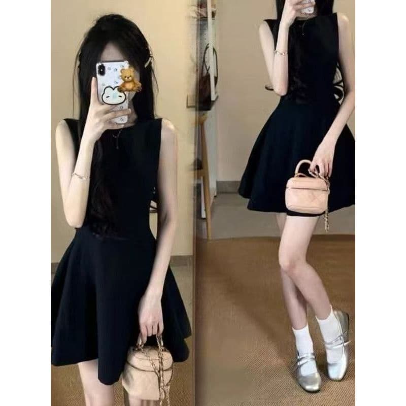Mint Mambo francês Hepburn estilo verão novo estilo vestido preto temperamento cintura estreita mais magro olhar sem man