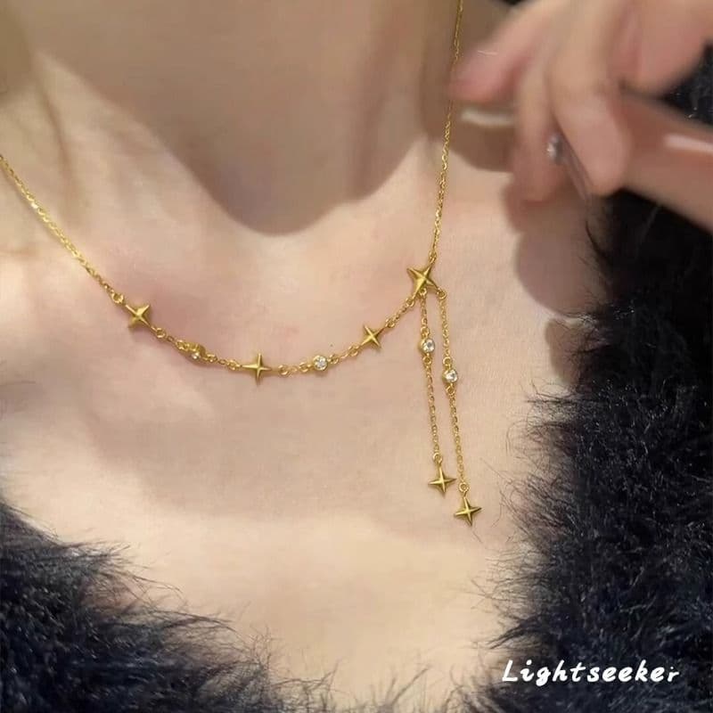 Colar com pingente de borla em forma de estrela de quatro pontas para mulheres, estilo princesa fugitiva, corrente de cl