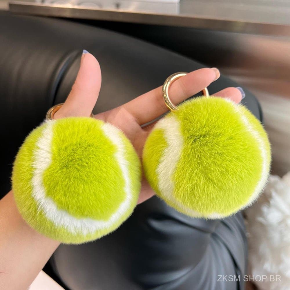 Chaveiro de tênis em pelúcia de peça única – Pelúcia macia, leve e fofa, adequado para diversas bolsas esportivas.