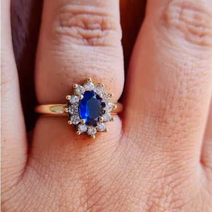 Modelo 2026, anel de safira em estilo vintage, azul royal.