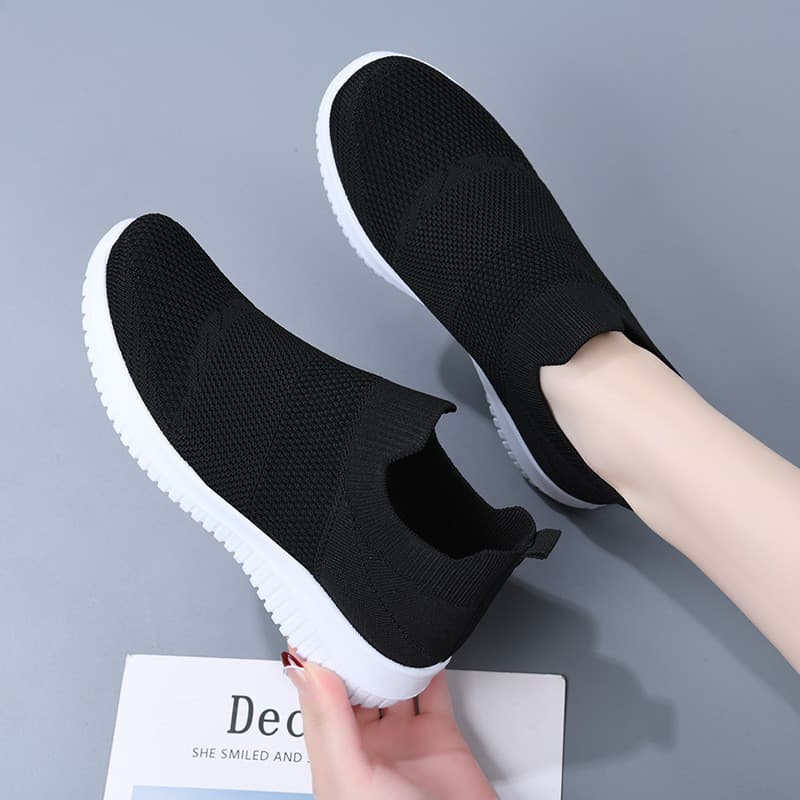 Sapatos femininos de verão, slip-on, em malha respirável, tênis leves e macios para idosos.