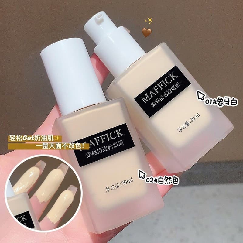 Um creme de base com efeito suavizante instantâneo que disfarça poros e imperfeições, adequado para pele seca.