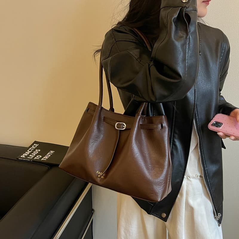 Fornecida diretamente por fabricantes internacionais, nova bolsa casual vintage de grande capacidade, bolsa de ombro sim
