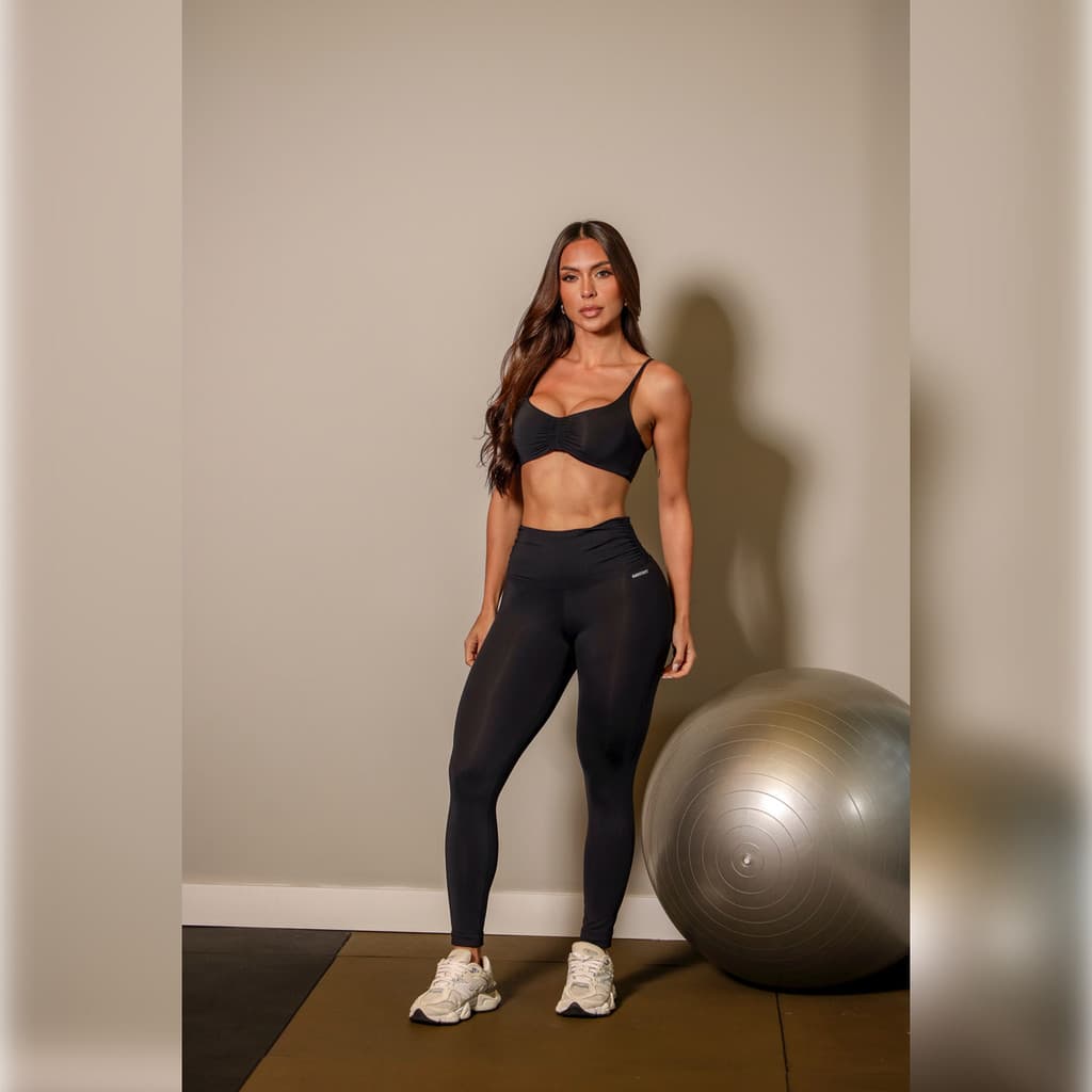 Conjunto Feminino Top decote princesa Regulável + Calça Legging Cintura Alta Drapeado Academia