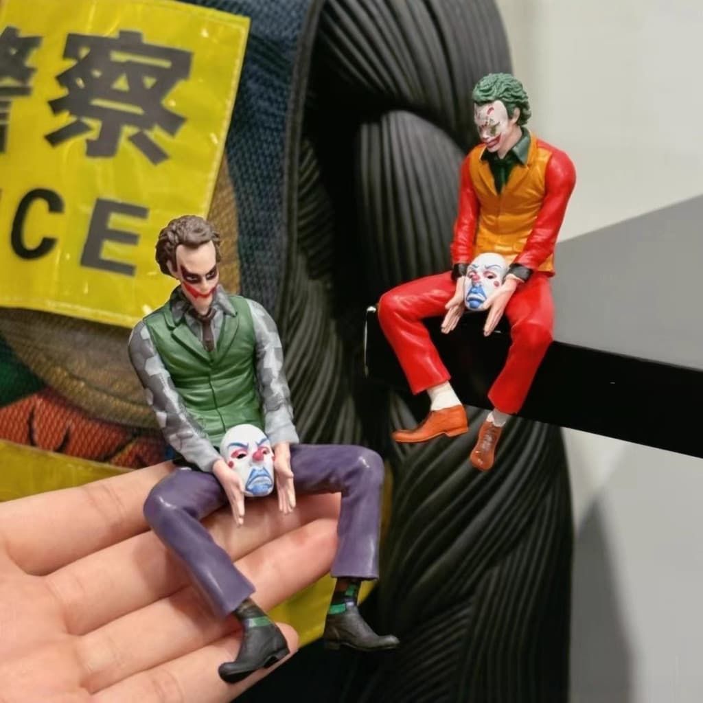 Heath Ledger Marvel DC Esquadrão Suicida Coringa Telhado Sentado Figura de Carro Modelo Decoração Presente de Aniversári